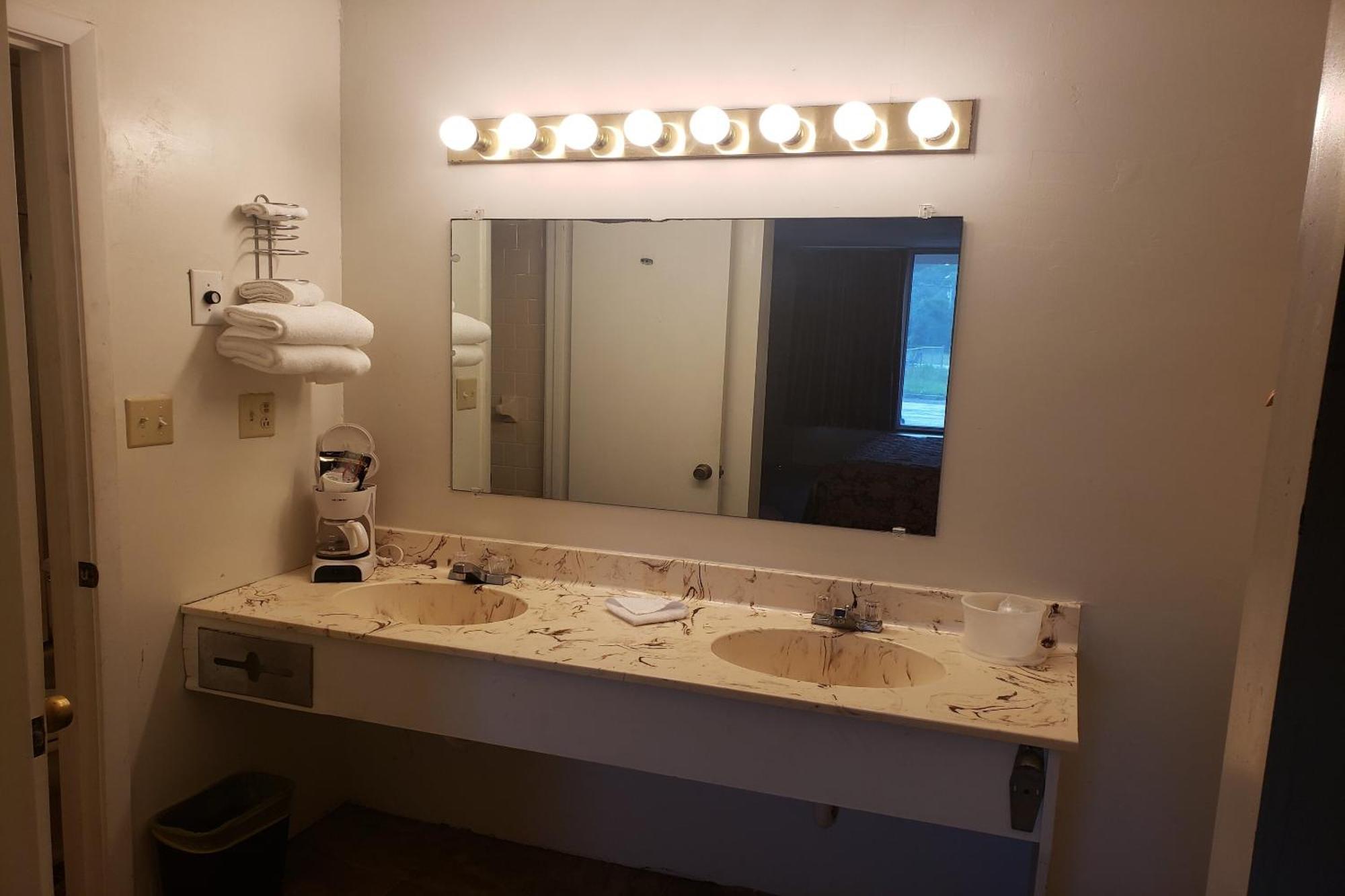 Oyo Hotel Whitely City Hwy 27 Ky Whitley City Dış mekan fotoğraf
